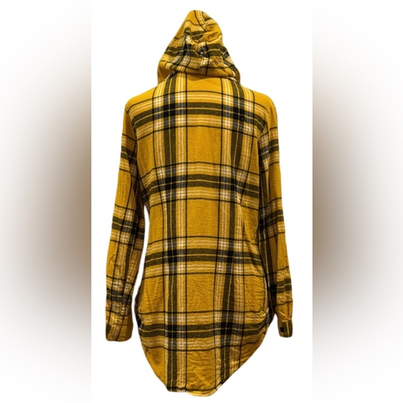 Woman’s hooded button up flannel!🍁 - Picture 2 of 4